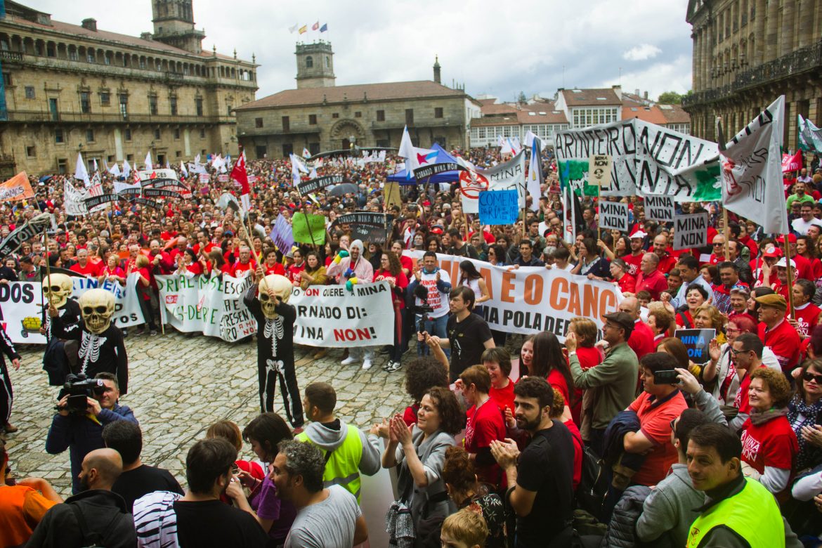 Manifestación contra la mina de Toruo-O Pino (imagen Galiza Contrainfo)