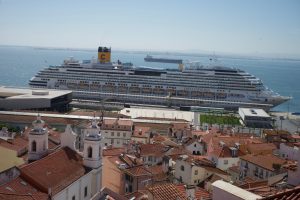 Vistas desde el jardín da Fregresía S. Maria Maior. Lisboa