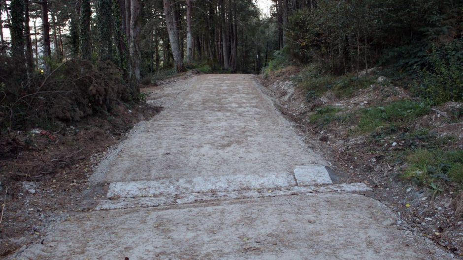 Plataforma urbanizada en el Camino Primitivo (Foto: Foro del Camino Primitivo)