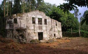 Galicia Dreams ofrece restaurar esta casa en su página web
